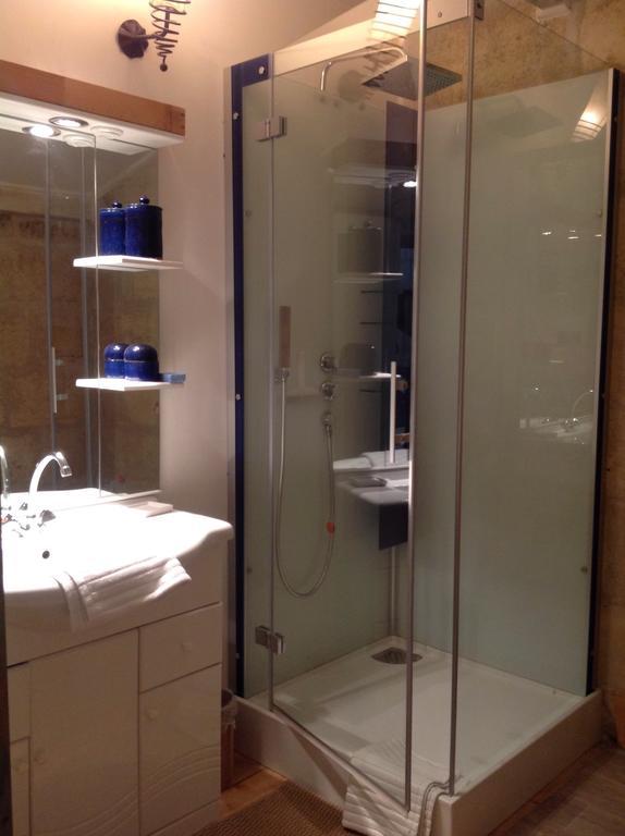 Chateau De Bel Arveyres Room photo